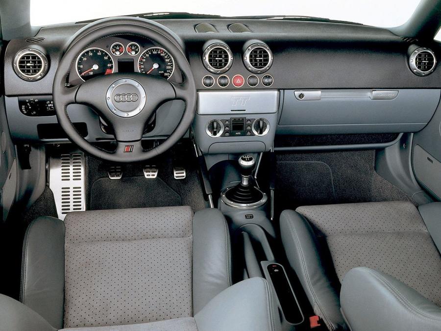  Audi TT Coupe (8N) 1998 года  (WW) (фото 13 из 25)
